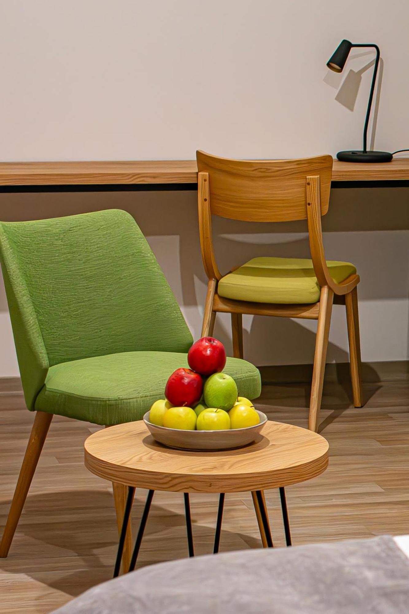 זיילונה גאורה Novy Hotel מראה חיצוני תמונה