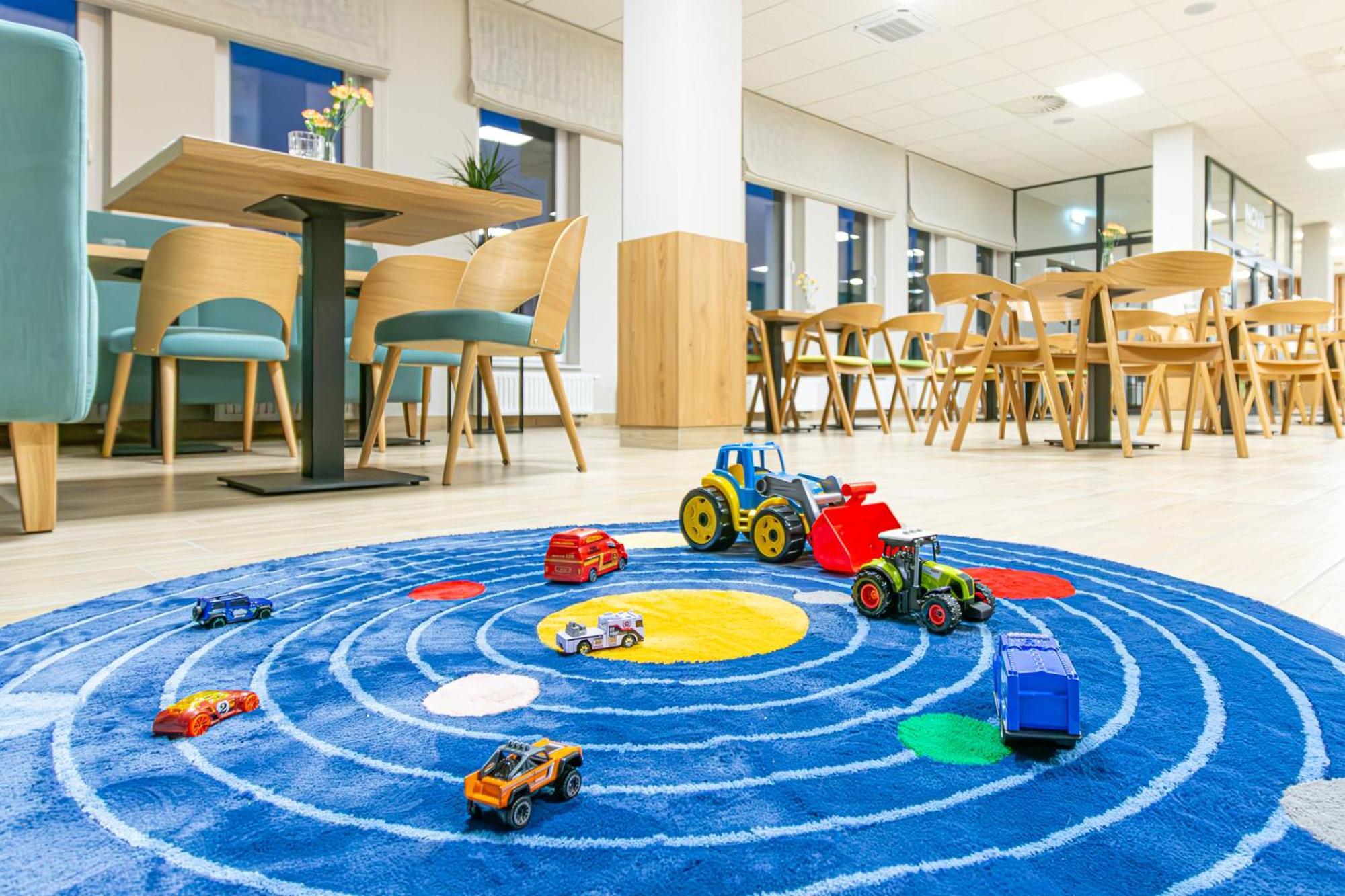זיילונה גאורה Novy Hotel מראה חיצוני תמונה